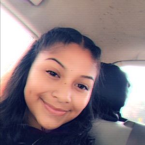 Meet your Posher, Yadira